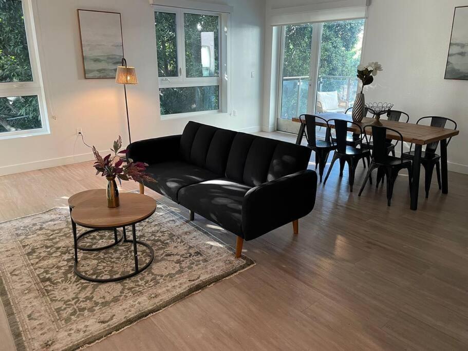 Stylish Westwood Apartment - Steps From Ucla Los Angeles Kültér fotó